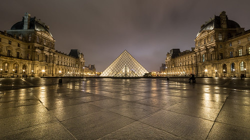 Palais du Louvre ©  kuhnmi