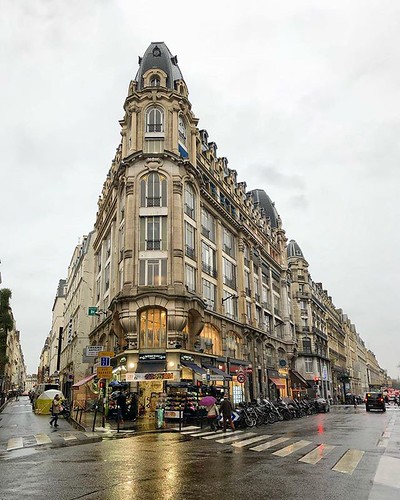 Paris Street ©  Michael Grech