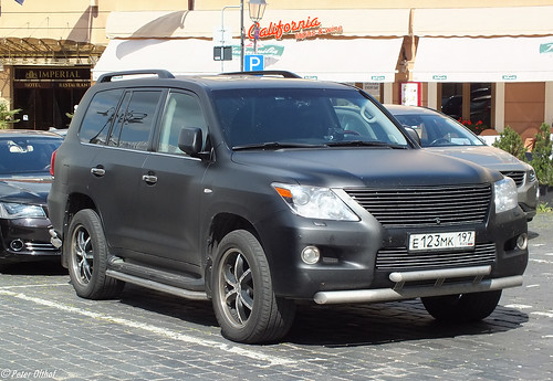 Lexus LX 570 from Russia ©  peterolthof
