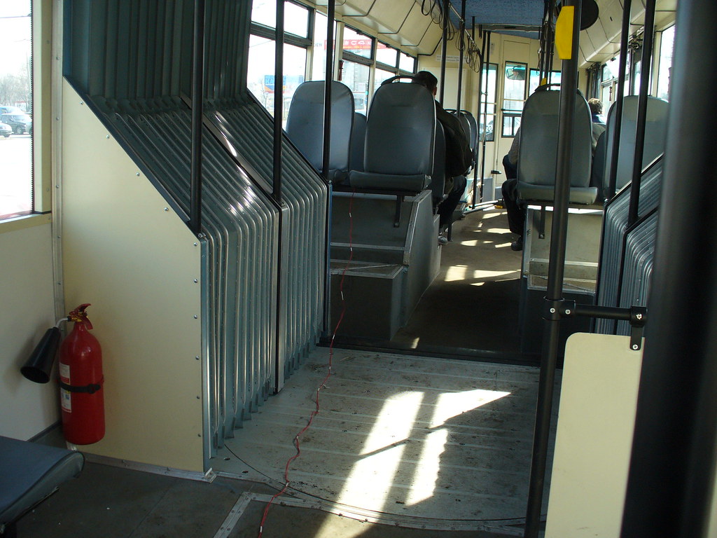 : _20060406_149_Moscow trolleybus VMZ-62151 6000 test run interior