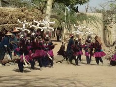 video danza funeraria de la etnia de los Dogos Mali 08