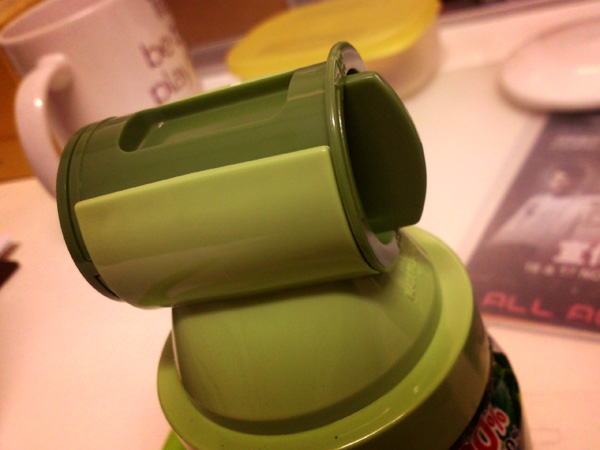Japanese Green Tea powder dispenser