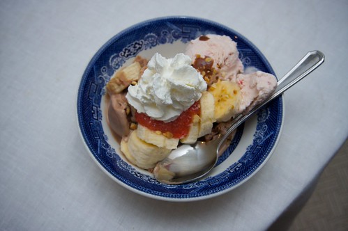 ice cream sundae!