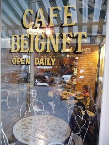 cafe beignet. open daily.