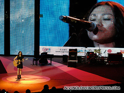 Tanya Chua (蔡健雅) performing