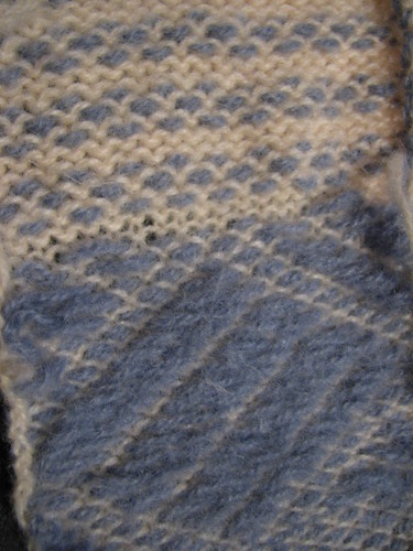 After felting knit-weave Double blue, single white