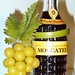 867 Vino Moscatel Castel Gandolfo Venezuela con uvas 450