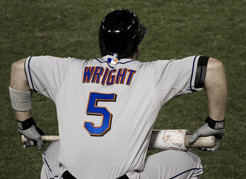 David Wright Crouches<br/>© <a href="https://flickr.com/people/7177096@N05" target="_blank" rel="nofollow">7177096@N05</a> (<a href="https://flickr.com/photo.gne?id=4616291898" target="_blank" rel="nofollow">Flickr</a>)