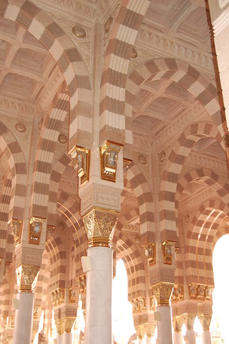 Interior design of Al-Masjid al-Nabawi (The mosque of the Prophet) - a  photo on Flickriver