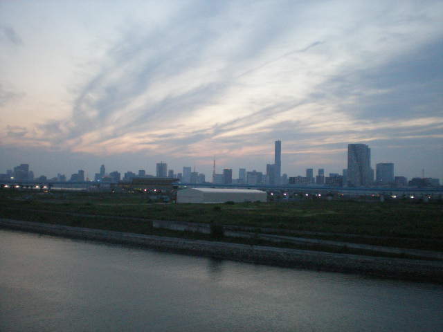 木遣橋から東京タワーは、この程度にしか見...