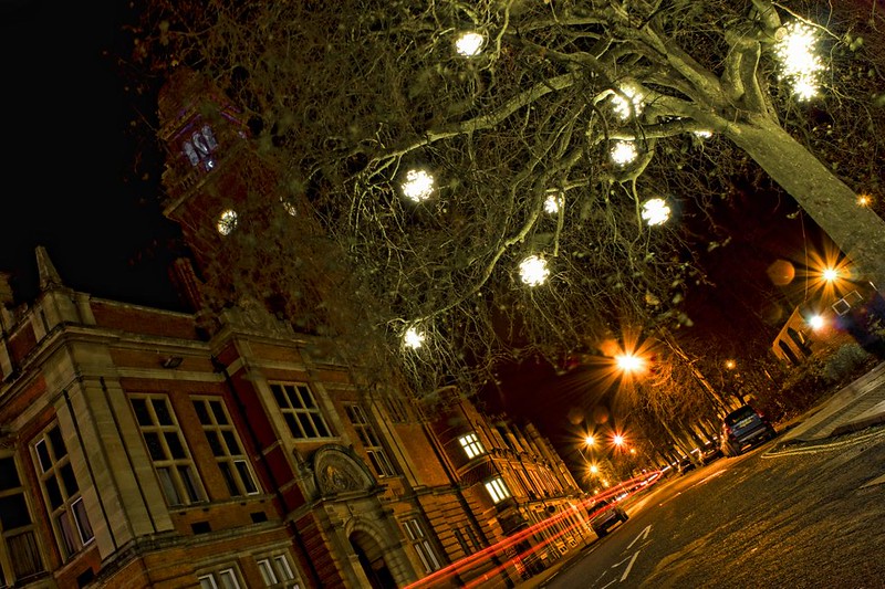 Leamington Spa at Night<br/>© <a href="https://flickr.com/people/43957188@N08" target="_blank" rel="nofollow">43957188@N08</a> (<a href="https://flickr.com/photo.gne?id=4223564826" target="_blank" rel="nofollow">Flickr</a>)