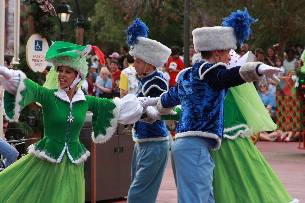 Tryst with the Shutter Bug!!: Disneyland Orlando - Christmas Parade