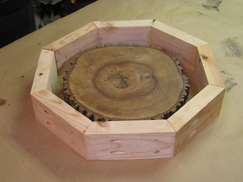 log round in octagonal frame