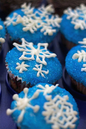Blue Snowflake Cupcakes