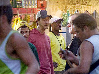Edward Norton filmou o longa 'Incrível Hulk' na favela Tavares Bastos, no Rio