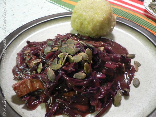 Rotkohl-Geschnetzeltes mit Roquefort und Kartoffelklößen
