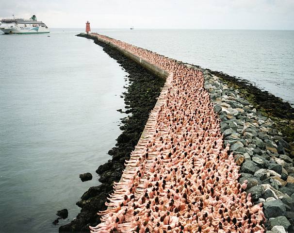 Spencer-Tunick-nudes-19