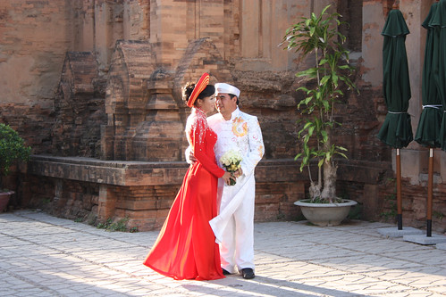 Wedding Photos at the Po Nagar Cham Towers