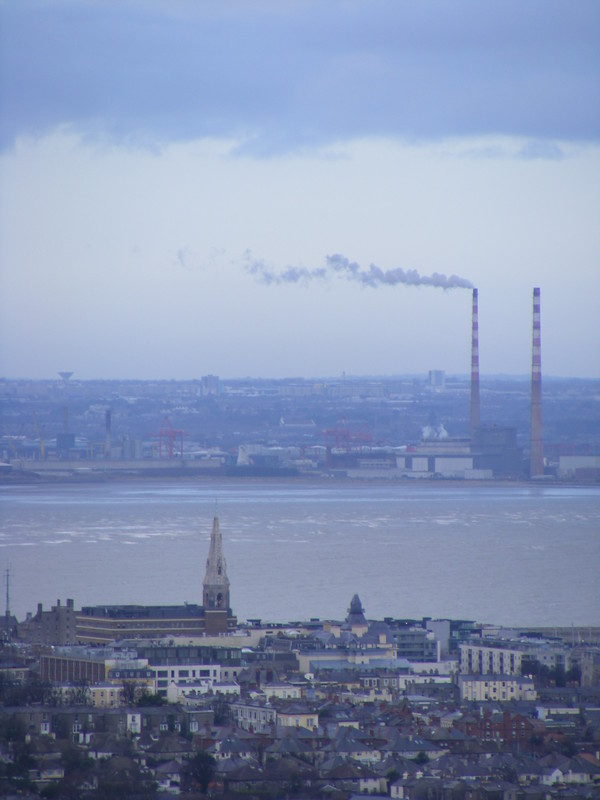View Towards Dublin's Power Station<br/>© <a href="https://flickr.com/people/8452611@N05" target="_blank" rel="nofollow">8452611@N05</a> (<a href="https://flickr.com/photo.gne?id=4260000334" target="_blank" rel="nofollow">Flickr</a>)