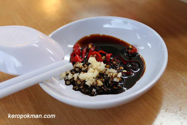Cili padi and garlic with black sauce