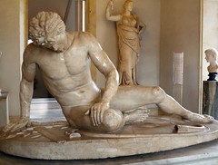 Dying Gaul, close