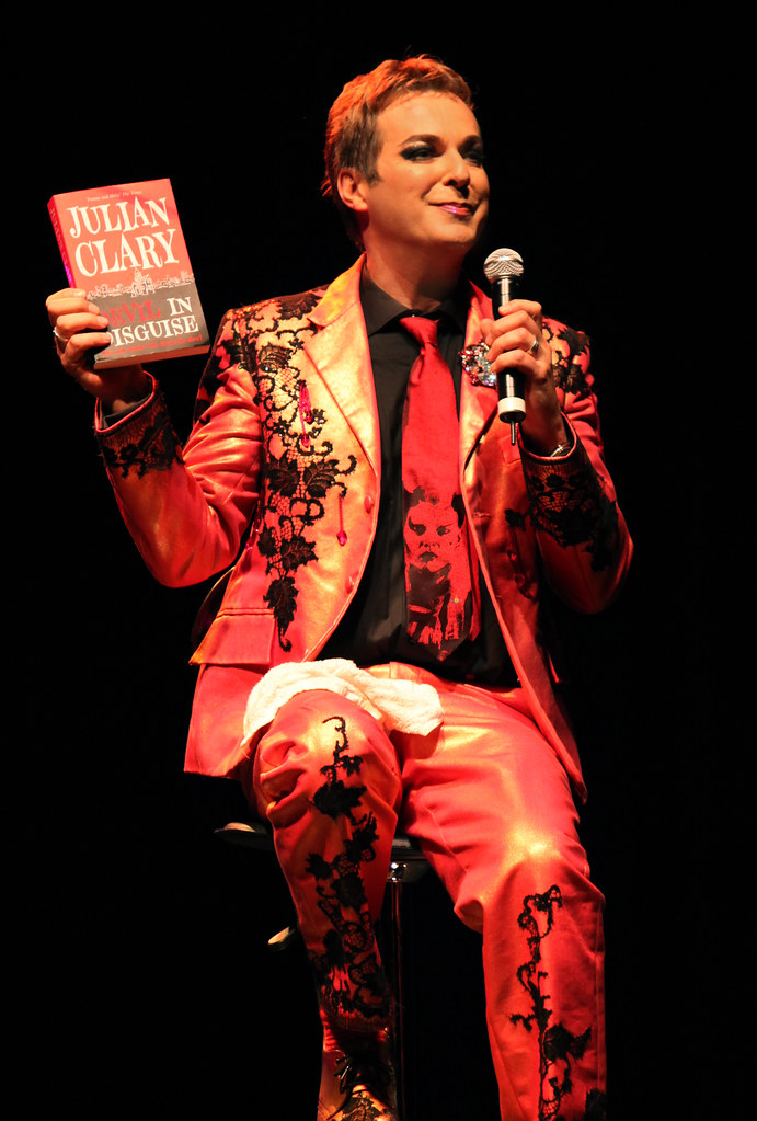 ann-marie calilhanna- julian clary @ state theatre_135