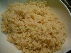 Colando el arroz integral