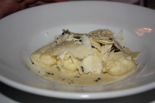 This was the starter: gnocchi, with crab and truffles. Just thinking about it makes me smile. 