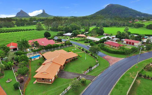 2 Crestwood Rd, Glass House Mountains Qld