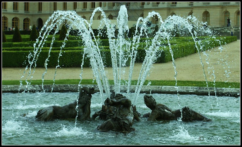 versaille<br/>© <a href="https://flickr.com/people/47879799@N04" target="_blank" rel="nofollow">47879799@N04</a> (<a href="https://flickr.com/photo.gne?id=4540867404" target="_blank" rel="nofollow">Flickr</a>)