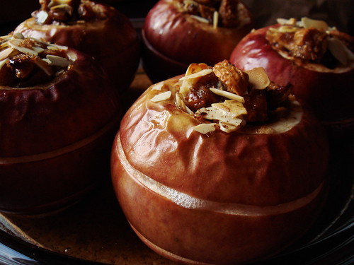 Maple Baked Apples With Dried Fruit & Nuts