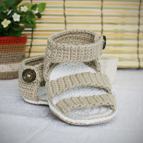Tutorial: Crocheted T-bar shoes for tiny feet | Baby and Wool