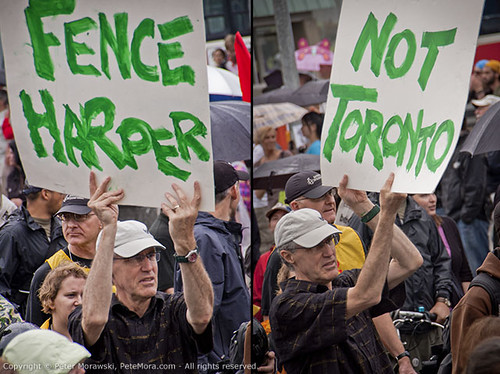 2010 Toronto G20: Fence Harper