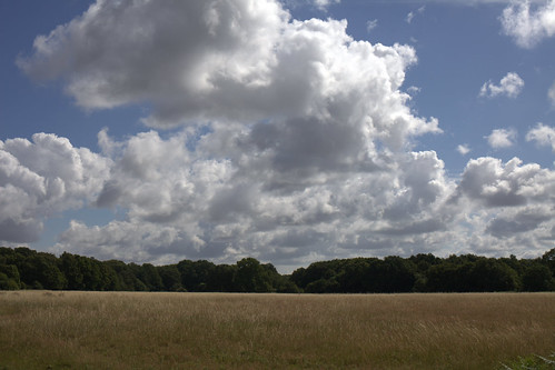 clouds over northchurch common