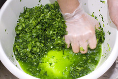 making salted small mustard greens 3