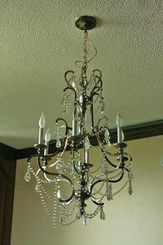 Presidential Suite dining area chandelier