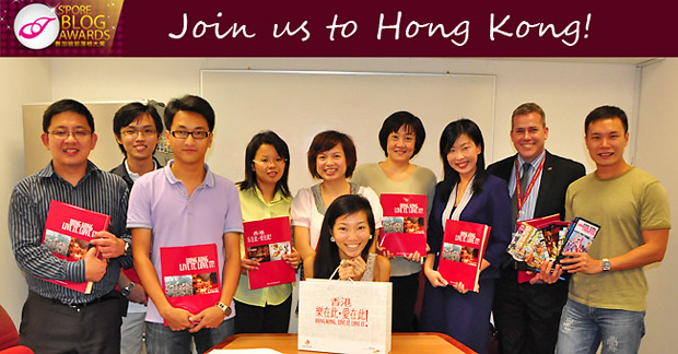 The ten bloggers' group photo - taken from Darren Ng's blog