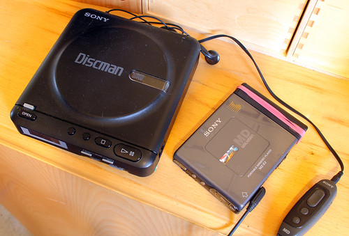 Sony Discman D2 & MZ-E2 MiniDisc player - a photo on Flickriver