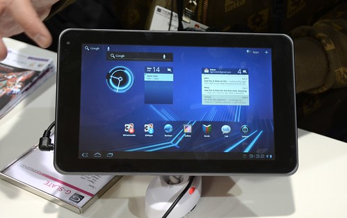 MWC 2011 LG Optimus Pad - первый в мире 8,9-дюймовый планшет с 3D-камерой на Android OS 3.0 (видео)
