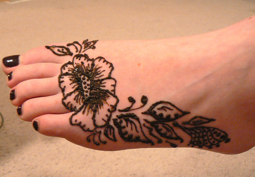henna foot design