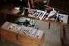 Werkzeug und hergestellte Wikingerartikel im Haus des Kammmachers in Haithabu - Wikinger Museum WHH 11-07-2010