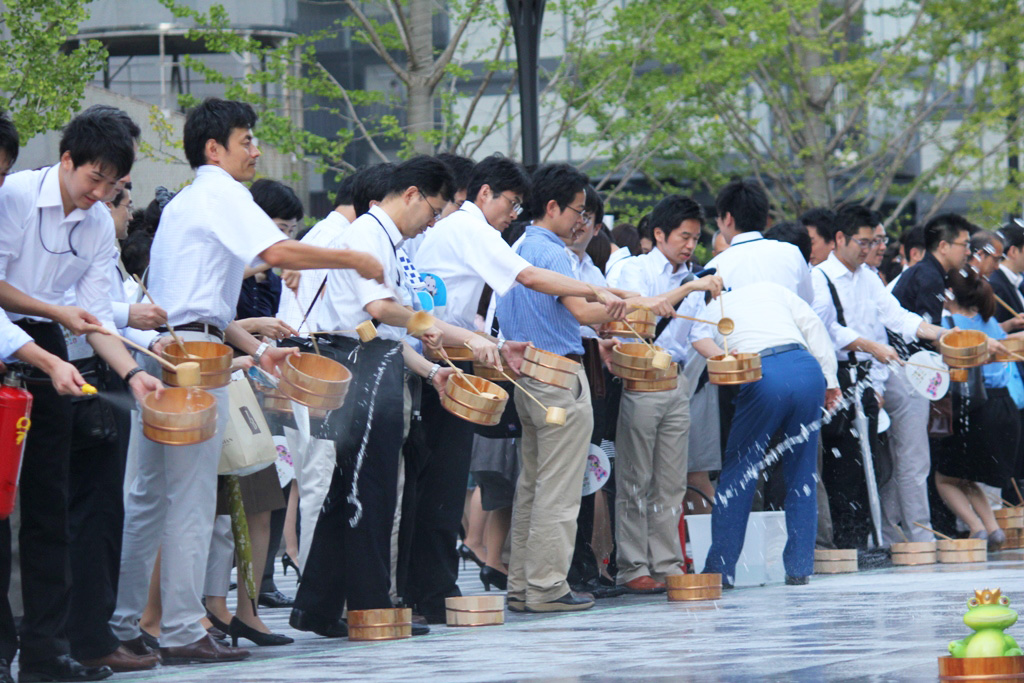 A Japan photo No.248:Uchimizu ceremony in Tokyo
