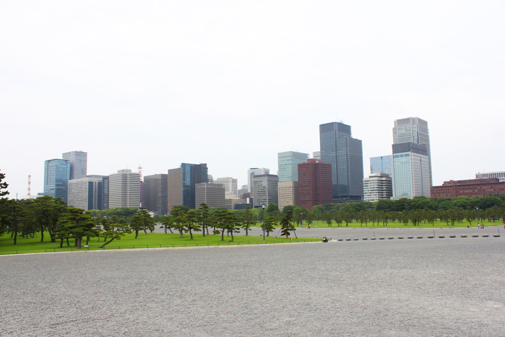 Let’s walk around the Imperial Palace
