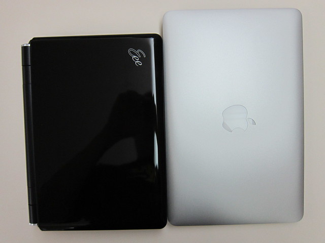 Comparing With Asus EEE 1000HE