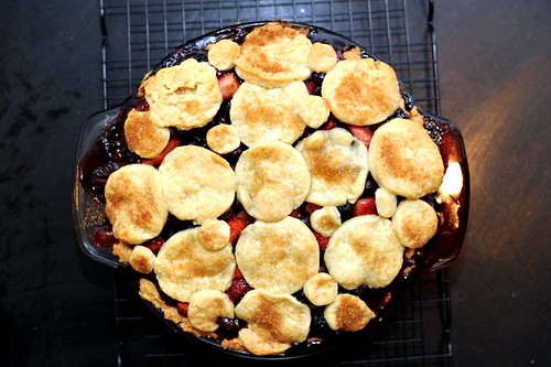 blueberry strawberry pie