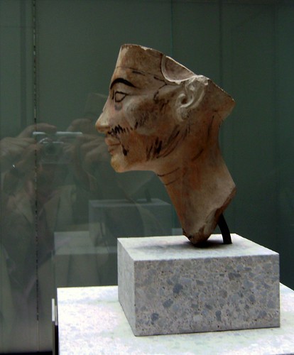 Neues Museum plaster head