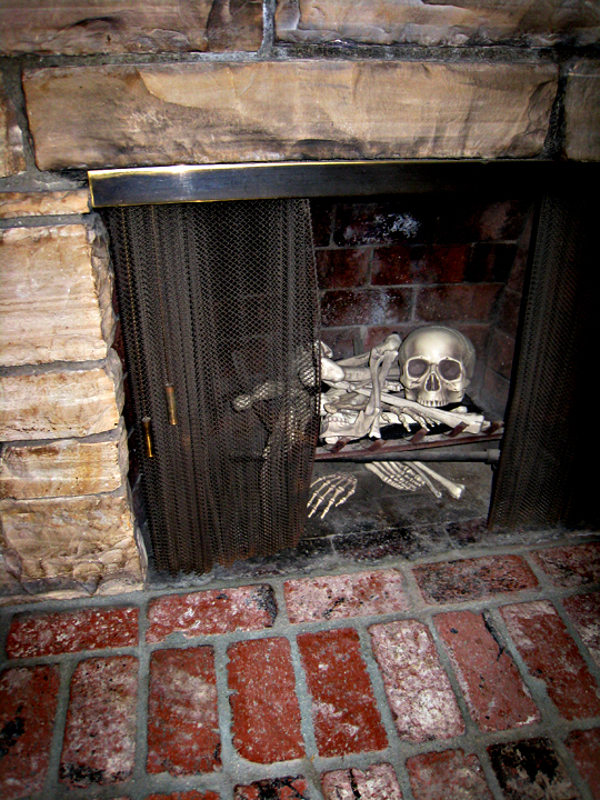 Halloween decorating ideas - skeleton bones in fireplace