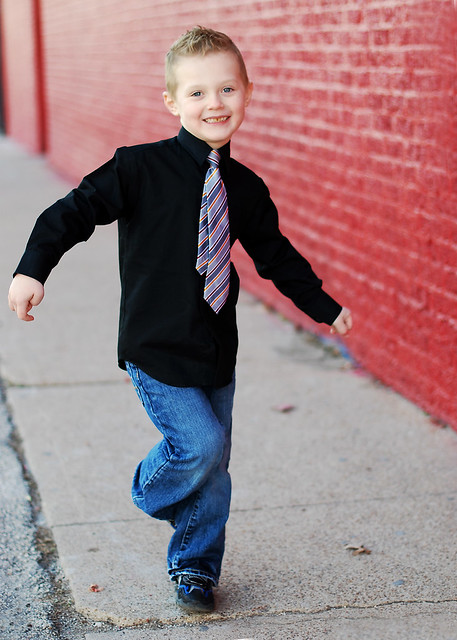 5 Year Old Photo Shoot - Urban Style - CC | The Photography Forum