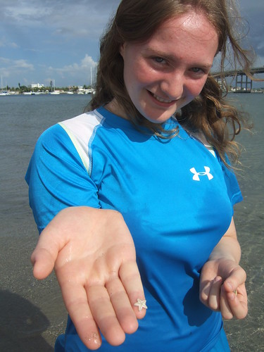 Faye finds the smallest starfish