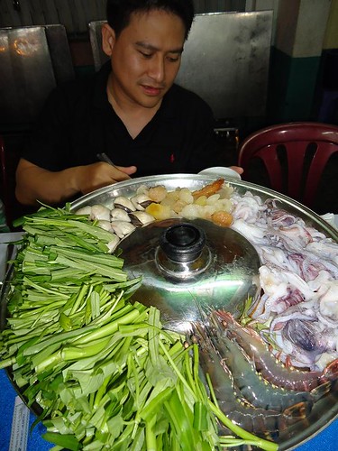 seafood tom yam